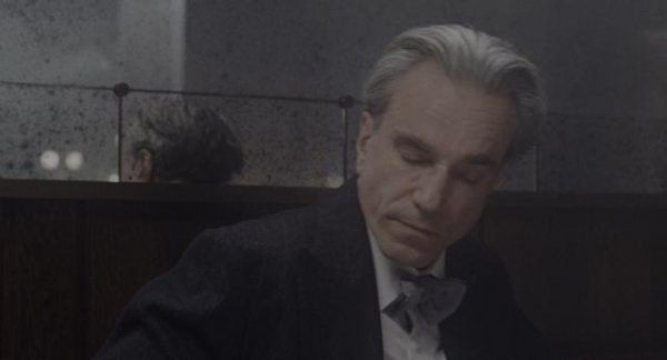 魅影缝匠/霓裳魅影 Phantom.Thread.2017.2160p.BluRay.x265.10bit.HDR.DTS-X.7.1-IAMABLE 48.02GB-3.png