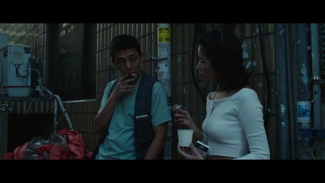 熄灭 Burning.2018.1080p.BluRay.AVC.DTS-HD.MA.5.1-CiNEMATiC 43GB-2.jpg