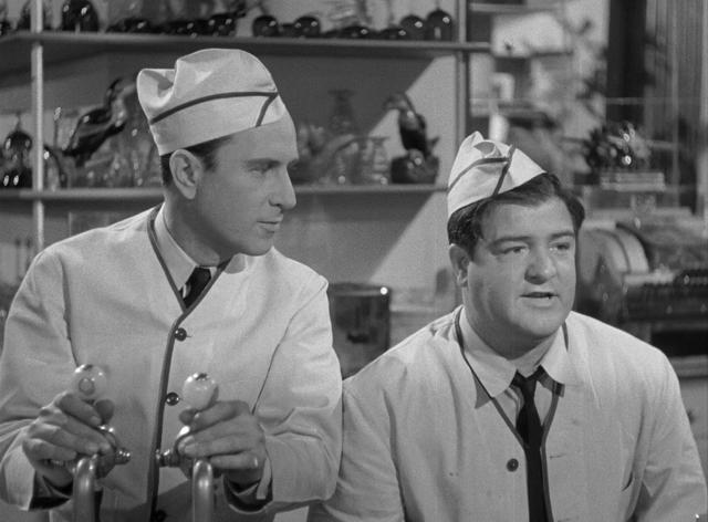 谁干的 Abbott.And.Costello.Who.Done.It.1942.1080p.BluRay.x264.DTS-FGT 7.01GB-2.png